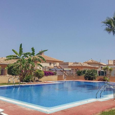 Cozy Home In Orihuela Costa With Kitchen Dehesa de Campoamor  Luaran gambar