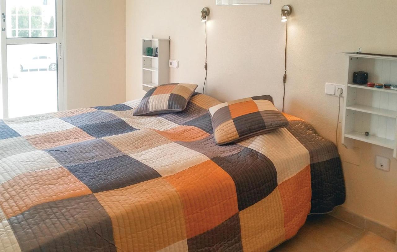Cozy Home In Orihuela Costa With Kitchen Dehesa de Campoamor  Luaran gambar