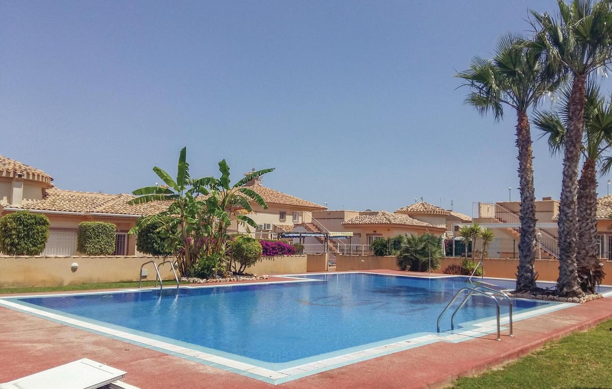 Cozy Home In Orihuela Costa With Kitchen Dehesa de Campoamor  Luaran gambar