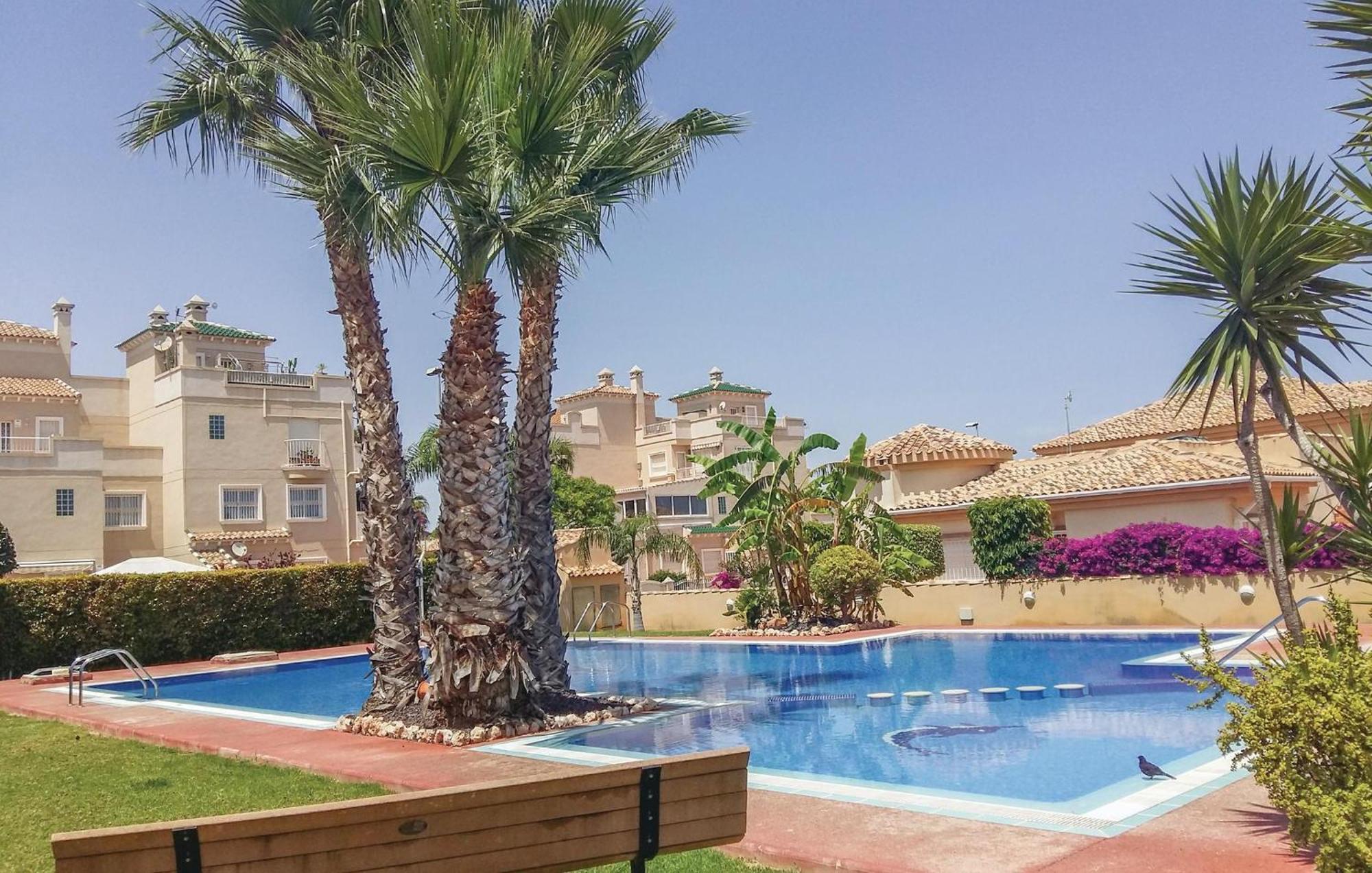 Cozy Home In Orihuela Costa With Kitchen Dehesa de Campoamor  Luaran gambar
